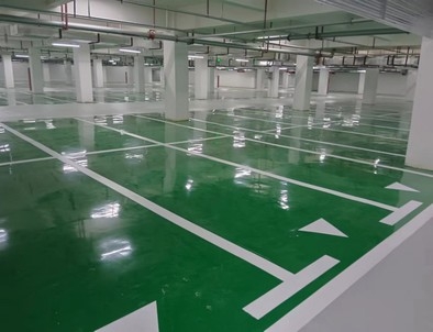 鹰潭鹰潭小区停车场标线