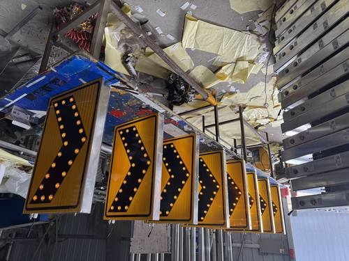 鹰潭太阳能交通标牌的核心部件是电池,电池多久